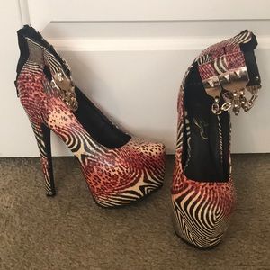 Animal print platform heel!